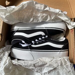 Vans Ward Platform Sneakers